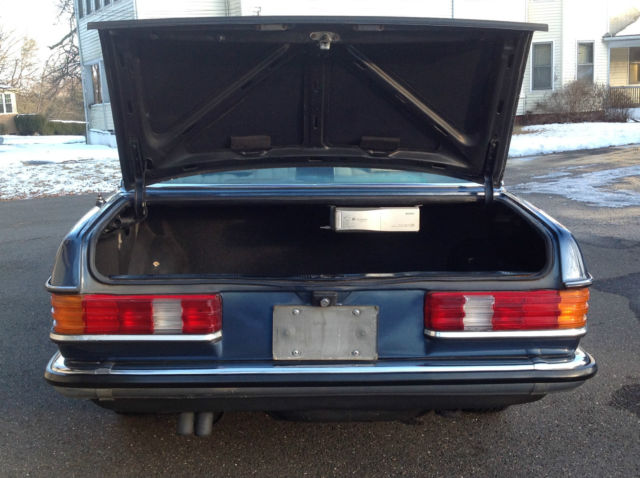 1980 Mercedes-Benz 200-Series - photo 10