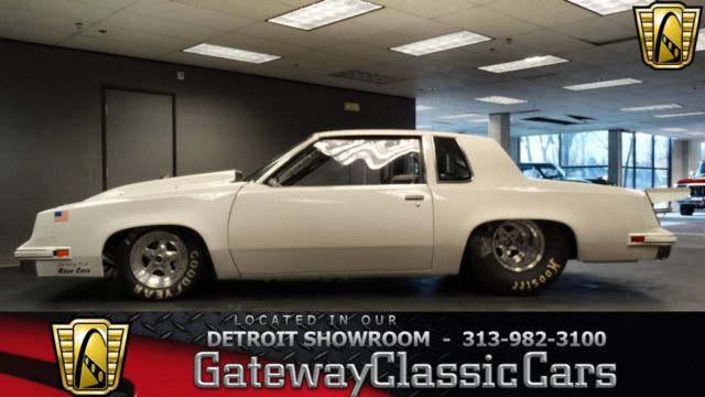 1982 Oldsmobile Cutlass Supreme 0 White Coupe 638 CID V8 2 Speed Automatic 1982 Oldsmobile Cutlass Supreme
