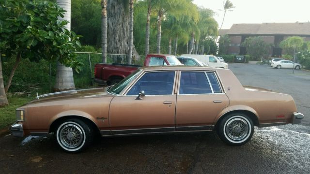 1982 Oldsmobile Cutlass Brougham Sedan 4-Door