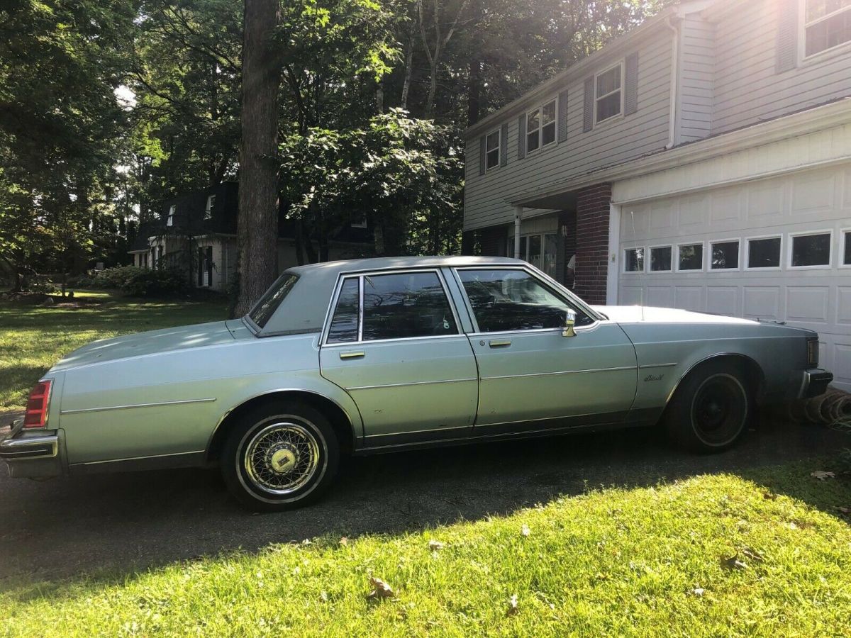 1982 Oldsmobile Eighty-Eight - photo 2