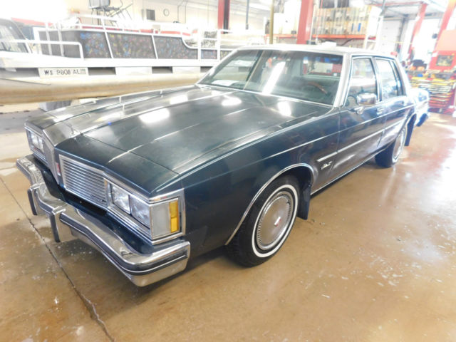 1982 Oldsmobile Eighty-Eight Royale - photo 2