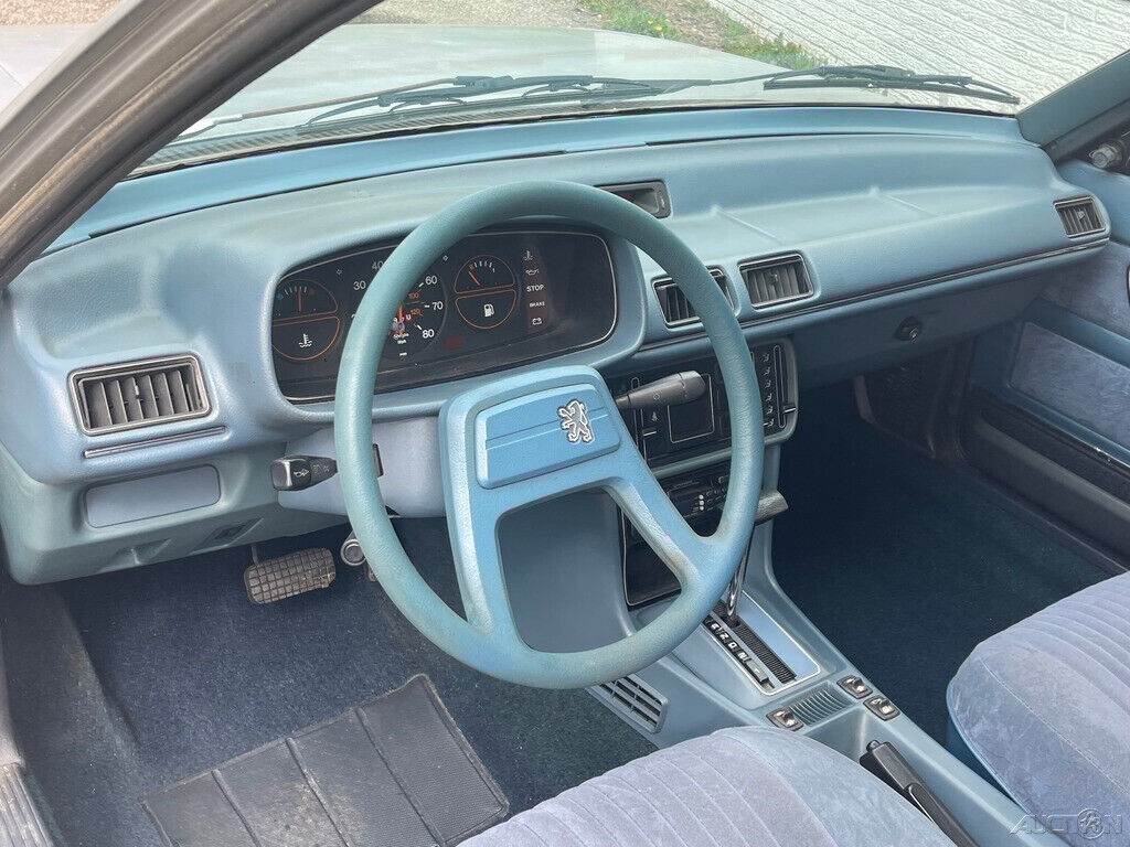 1982 Peugeot 505 Sunroof sedan - photo 11