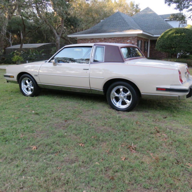 1982 Pontiac Grand Prix GRAND PRIX - photo 2