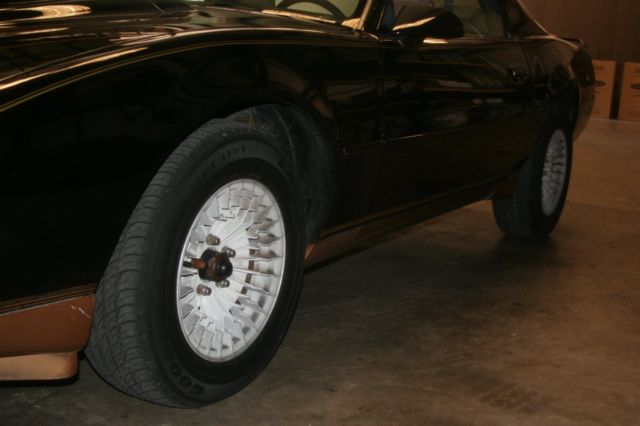 1982 Pontiac Trans Am - photo 4