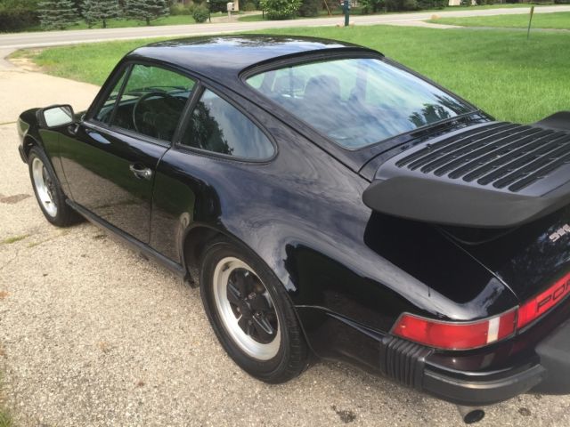 1982 Porsche 911 - photo 3
