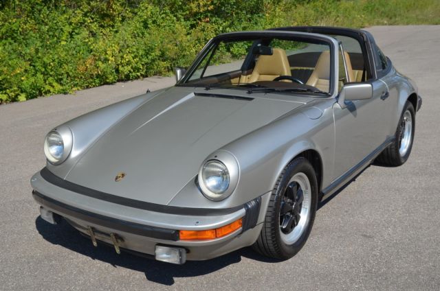 1982 Porsche 911 SC Targa Factory Sport Seats, Fresh Service - photo 2