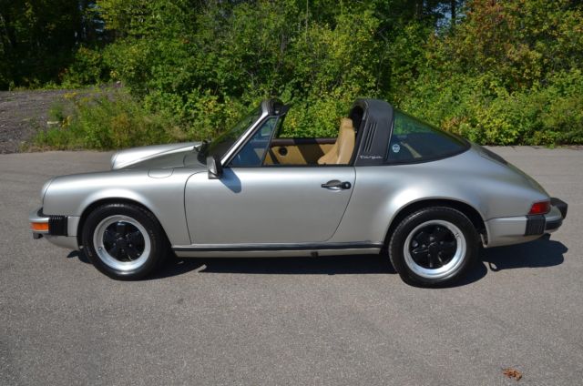 1982 Porsche 911 SC Targa Factory Sport Seats, Fresh Service - photo 4