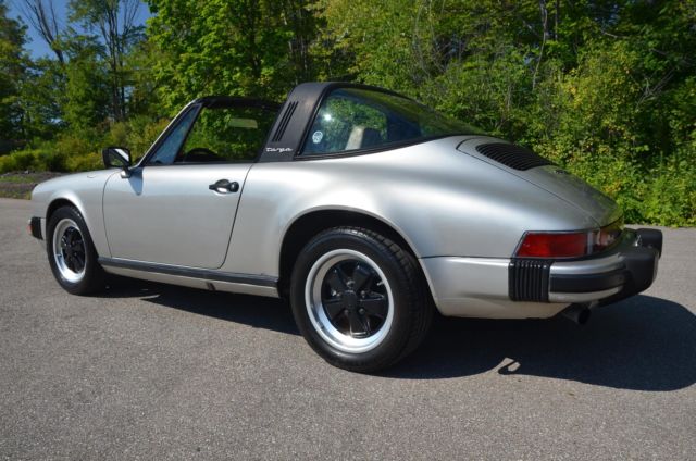 1982 Porsche 911 SC Targa Factory Sport Seats, Fresh Service - photo 5
