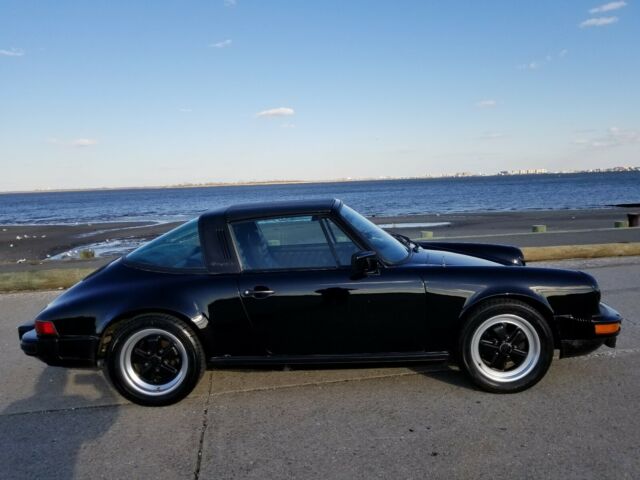 1982 Porsche 911 SC - photo 2