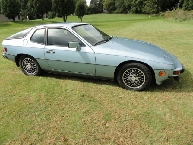 1982 Porsche 924 Base Coupe 2-Door 2.0L 1982 Porsche 924
