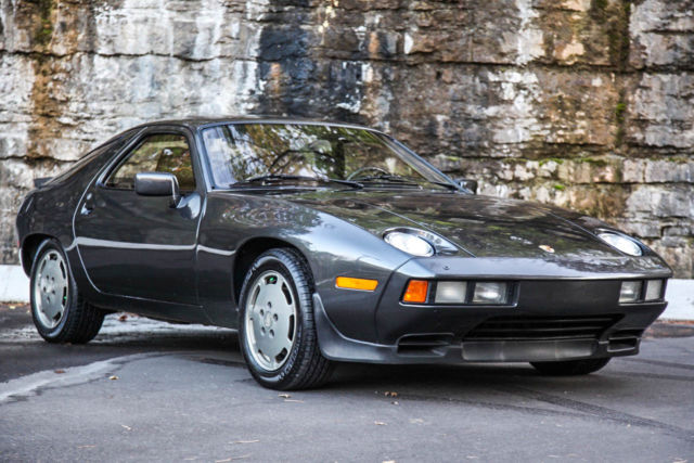 1982 Porsche 928 5-Speed 54k COA, Records, Original, Very clean...Metallic Black 1982 Porsche 928 5-Speed