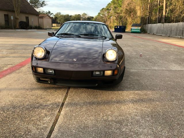 1982 Porsche 928 Base Coupe 2-Door - photo 10
