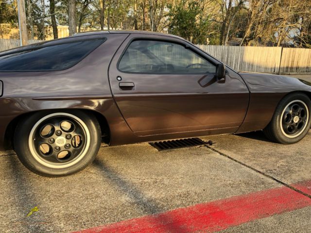 1982 Porsche 928 Base Coupe 2-Door - photo 4