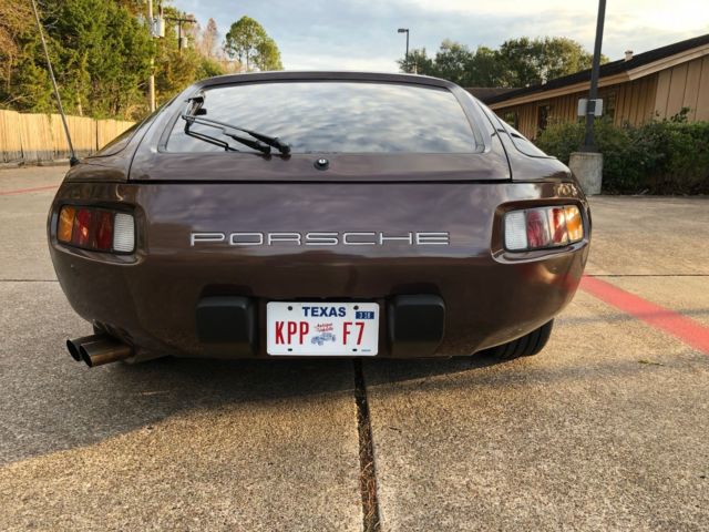 1982 Porsche 928 Base Coupe 2-Door - photo 6