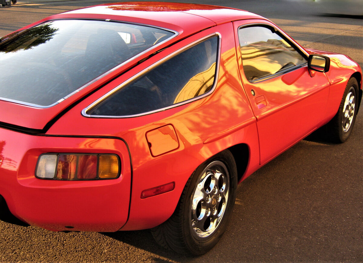 1982 Porsche 928 - photo 2