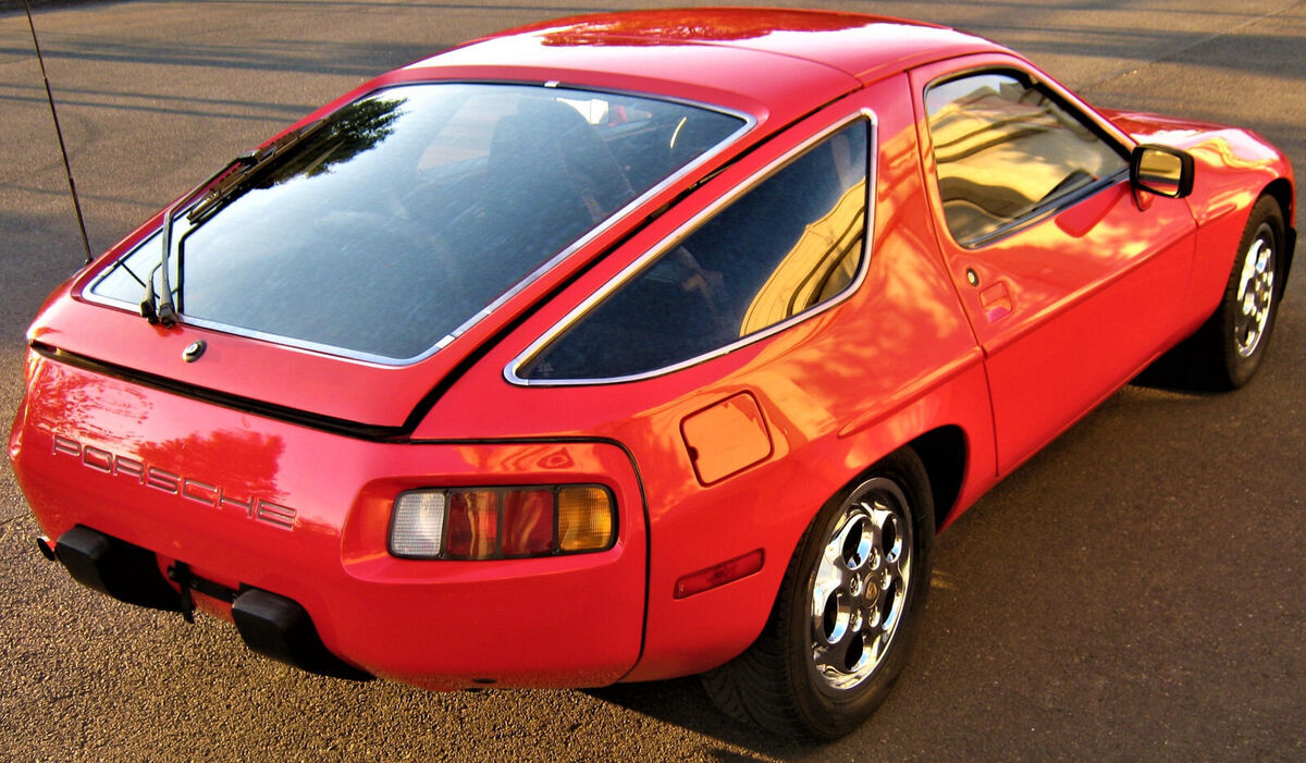 1982 Porsche 928 - photo 3