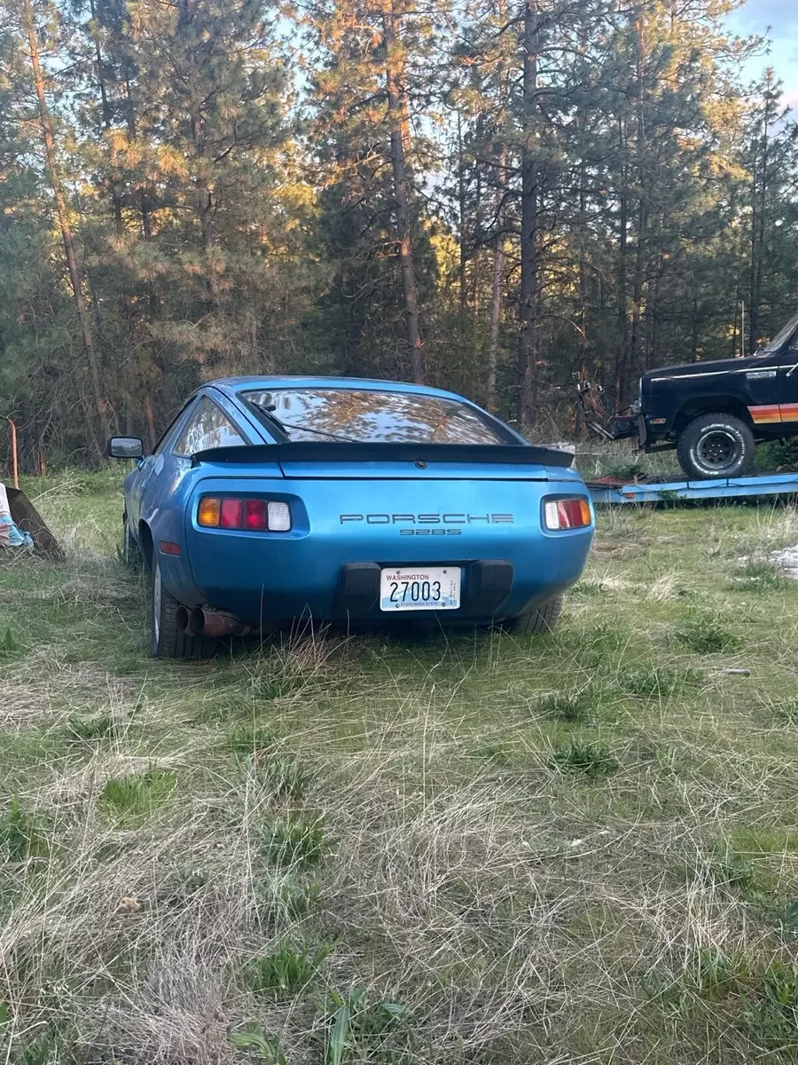 1982 Porsche 928 Coupe Blue 928S 1982 Porsche 928 928S