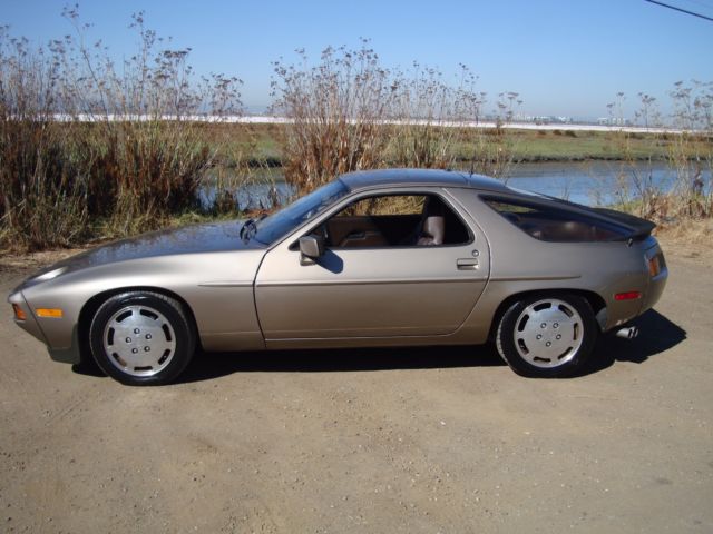 1982 Porsche 928 928 - photo 2