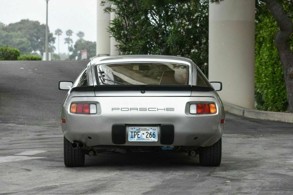 1982 Porsche 928 - photo 5