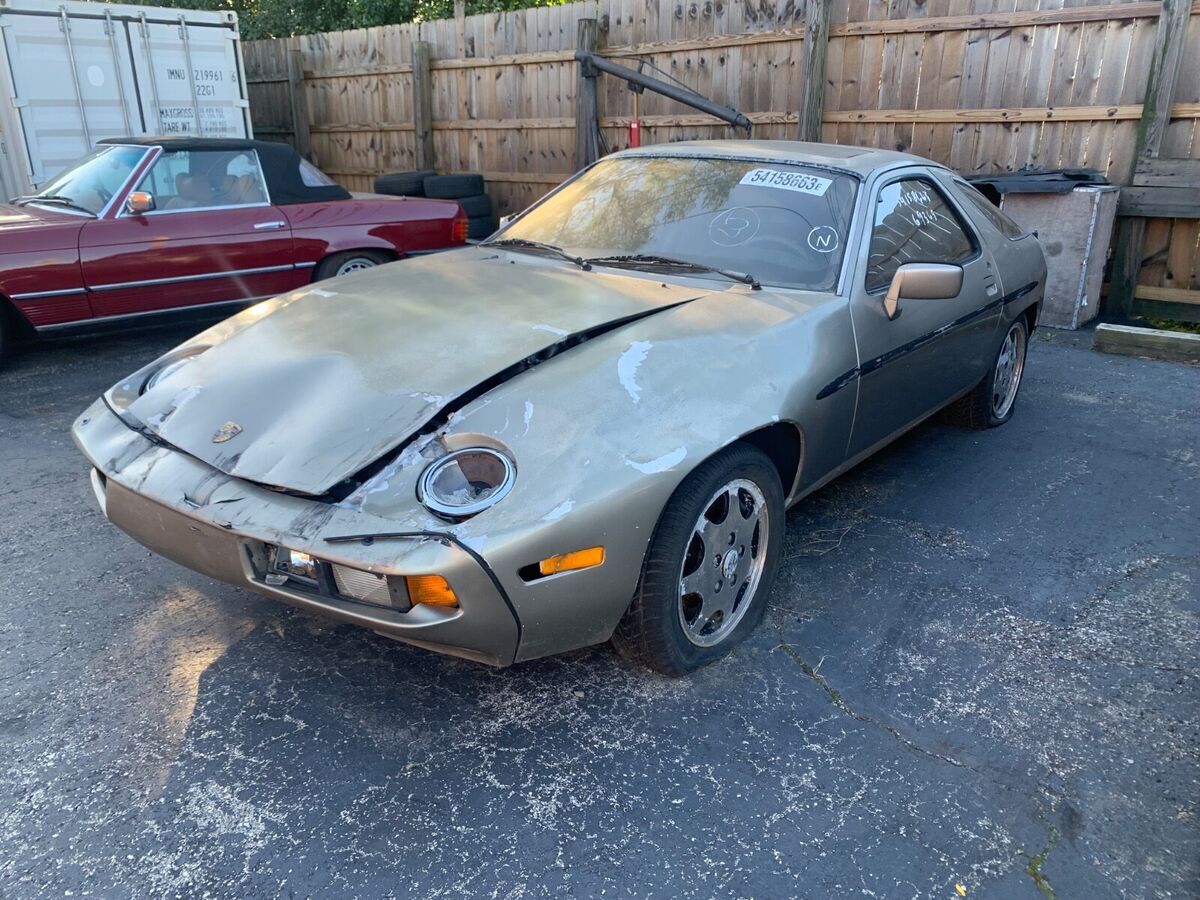 1982 Porsche 928 - photo 2