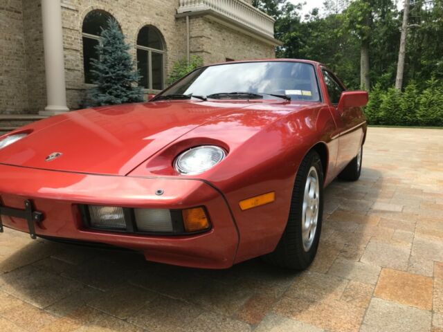 1982 Porsche 928 - photo 2