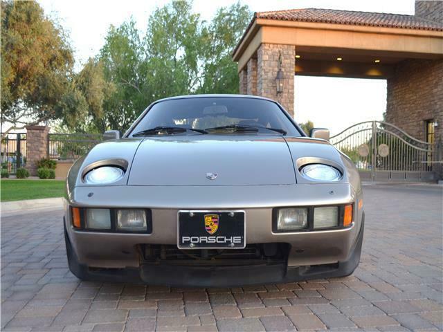 1982 Porsche 928 S - photo 2
