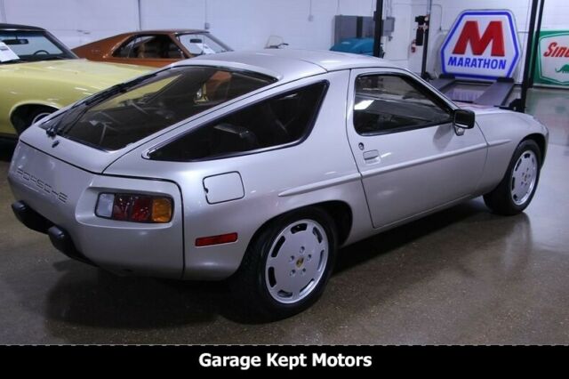 1982 Porsche 928 -- - photo 10