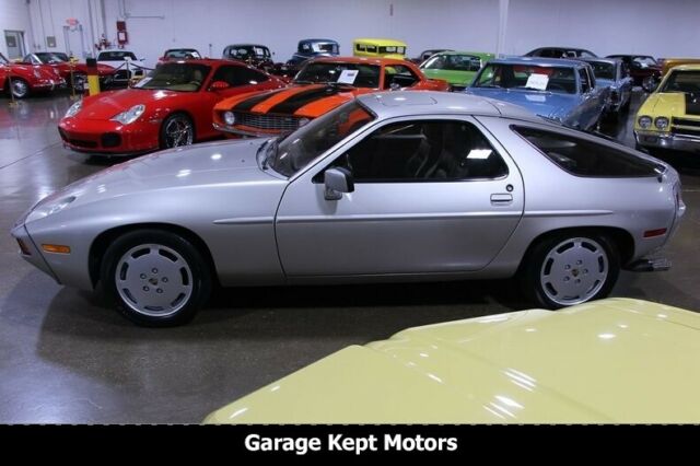 1982 Porsche 928 -- - photo 5