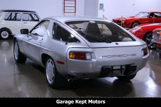 1982 Porsche 928 -- - photo 7