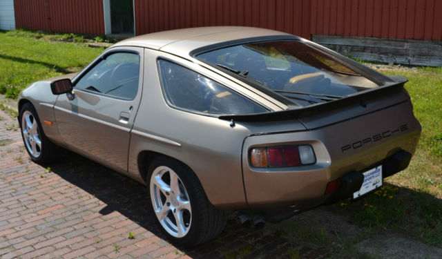1982 Porsche 928 928S Euro non-sunroof - photo 4