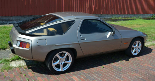 1982 Porsche 928 928S Euro non-sunroof - photo 8