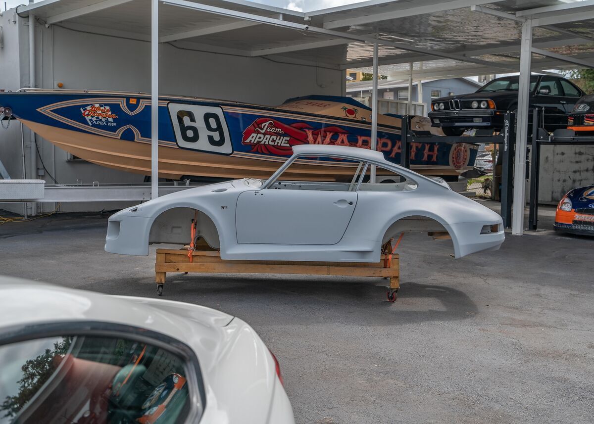 1982 Porsche 930 Chassis - Body in White - Never Assembled - photo 3