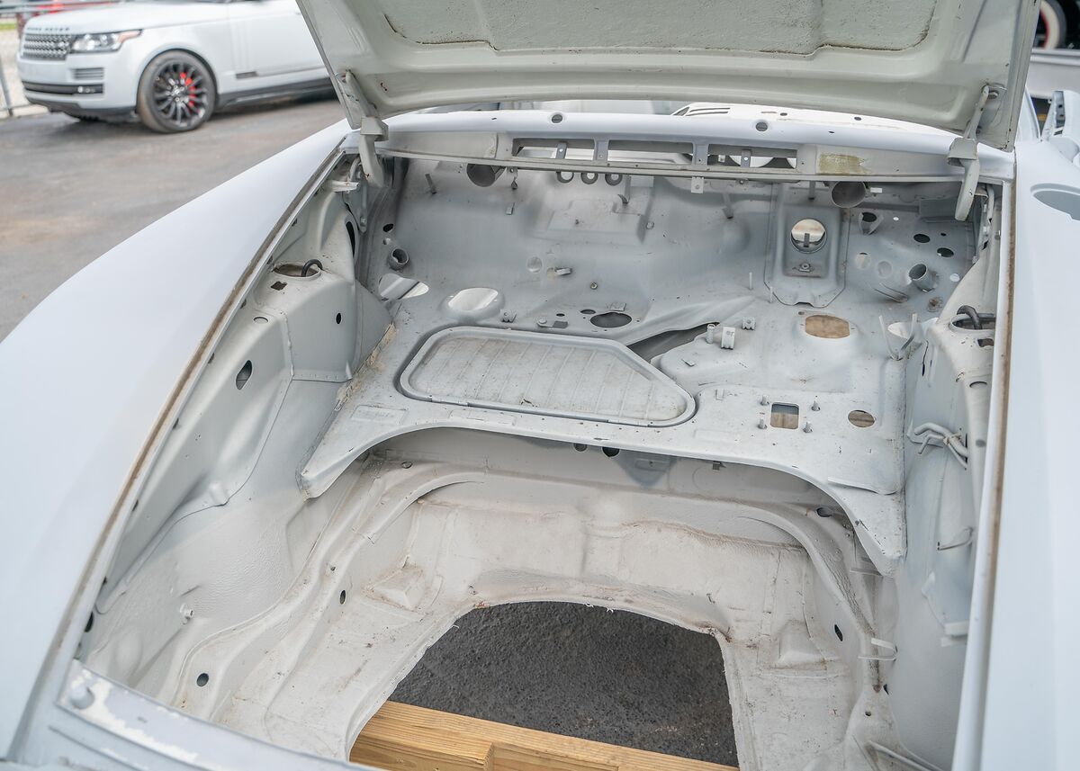 1982 Porsche 930 Chassis - Body in White - Never Assembled - photo 9