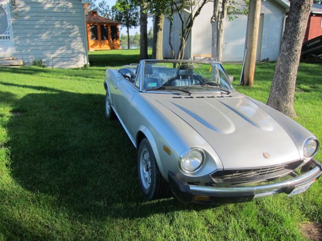 1982 Fiat 124 Spider Convertible - photo 3