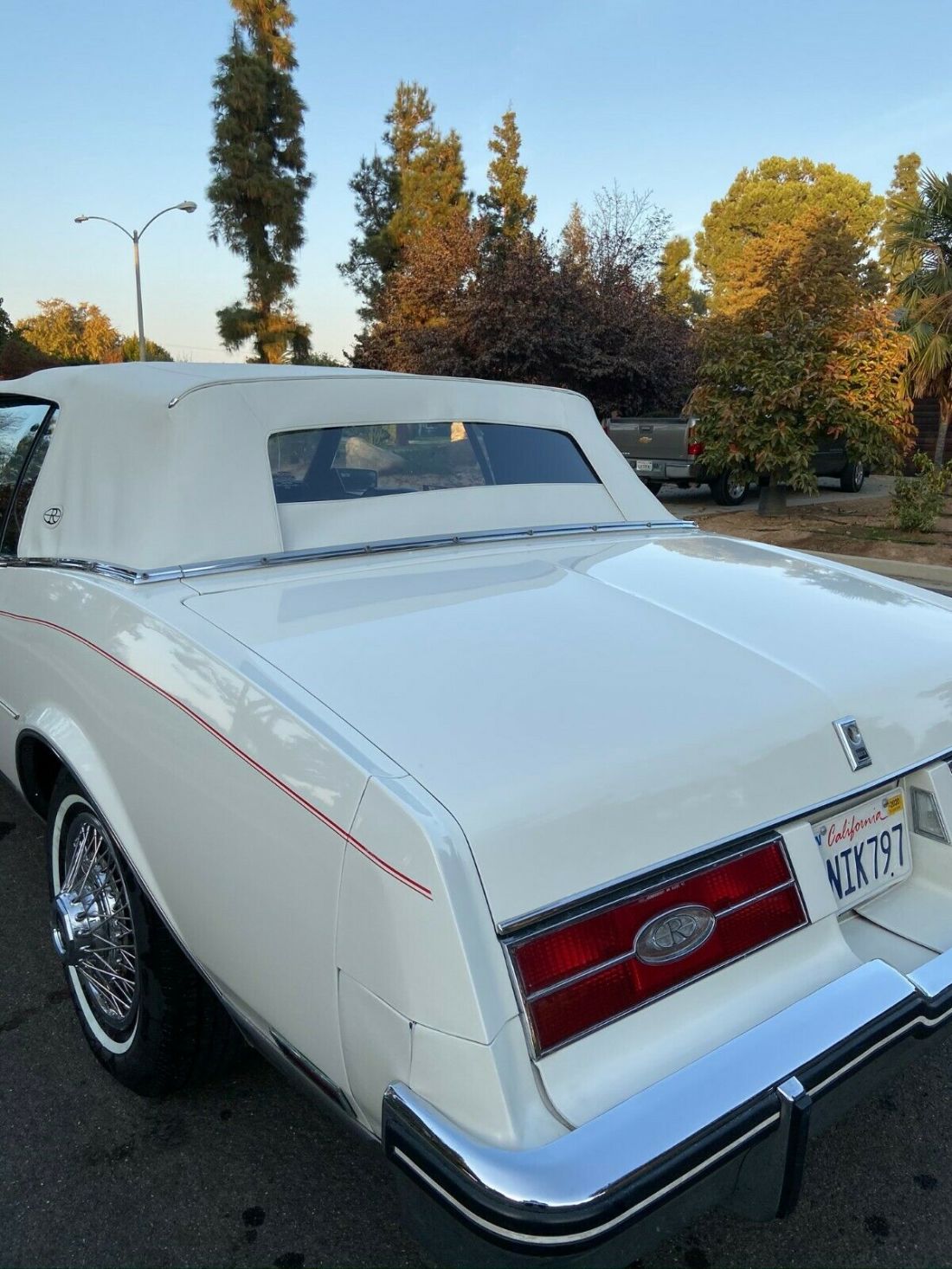 1982 Buick Riviera CONVERTIBLE - photo 9