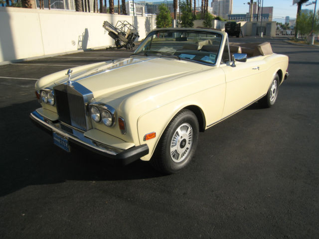 1982 ROLLS ROYCE CORNICHE CONVERTIBLE 1982 Rolls-Royce Corniche