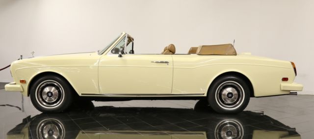 1982 Rolls-Royce Corniche Drophead Coupe - photo 4