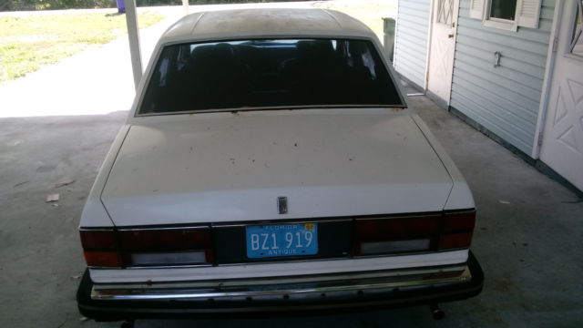 1982 Rolls-Royce Silver Spirit/Spur/Dawn Full trim in white - photo 2