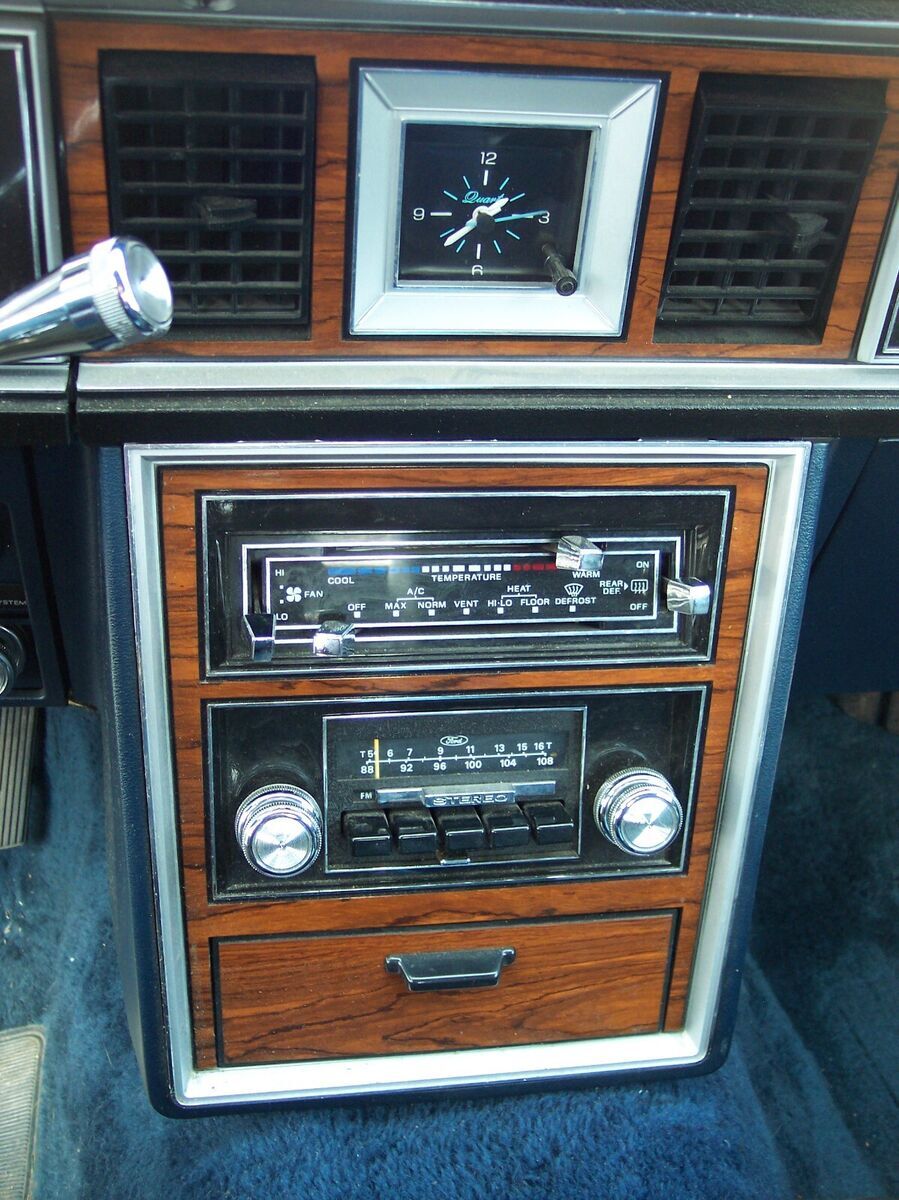 1982 Ford Thunderbird - photo 9