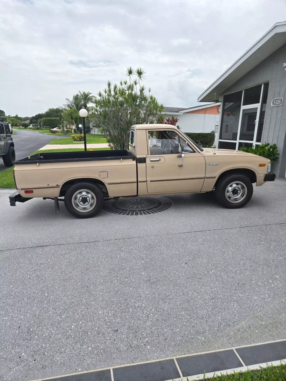 1982 Toyota 1/2 Ton Pickup - photo 4