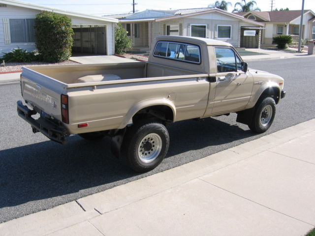 1982 Toyota 4WD Pickup SR5 Long Bed Off Road Rock Crawler 96 pics! - photo 2