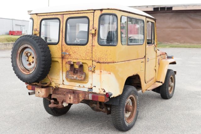 1982 Toyota Land Cruiser BJ42 SWB Diesel FJ40 - photo 4