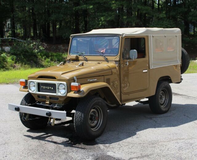 1982 Toyota FJ Cruiser FJ-43 Land Cruiser