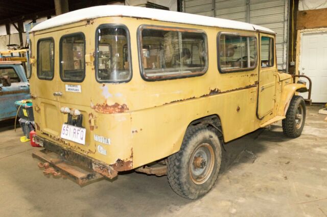 1982 Toyota Land Cruiser 1982 Toyota HJ47 Land Cruiser Troop carrier Diesel - photo 4