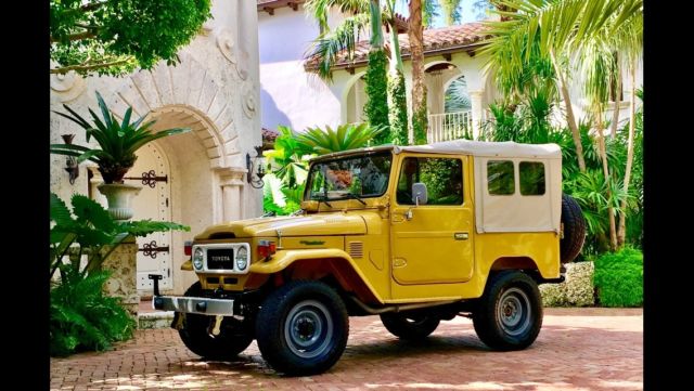 1982 Toyota Land Cruiser FJ40 BASE (NO RESERVE) - photo 4