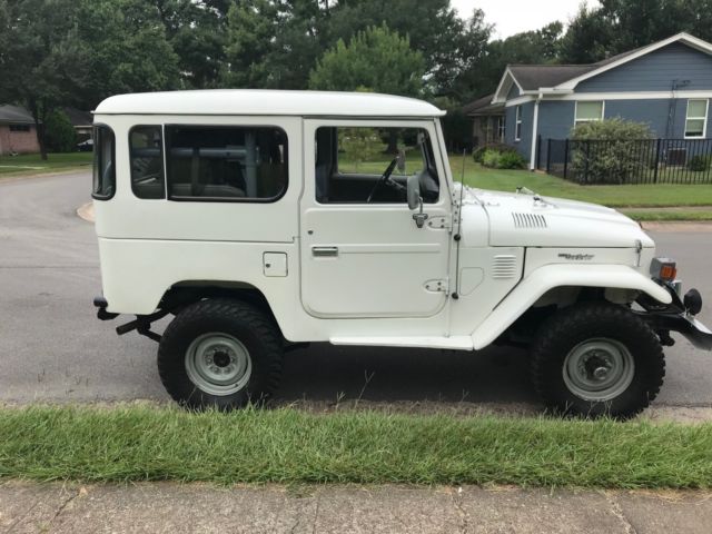 1980 Toyota Land Cruiser Classic FJ40 White and Black Not FJ43,45, 70 - photo 3