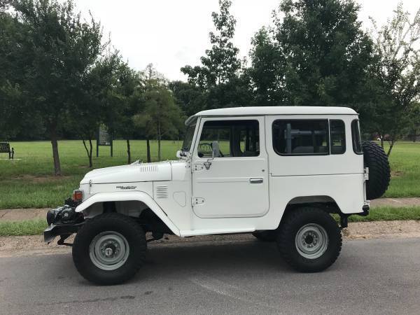 1980 Toyota Land Cruiser FJ 40, Not 43 45 70, Winch, Hard Top Daily Driver - photo 2