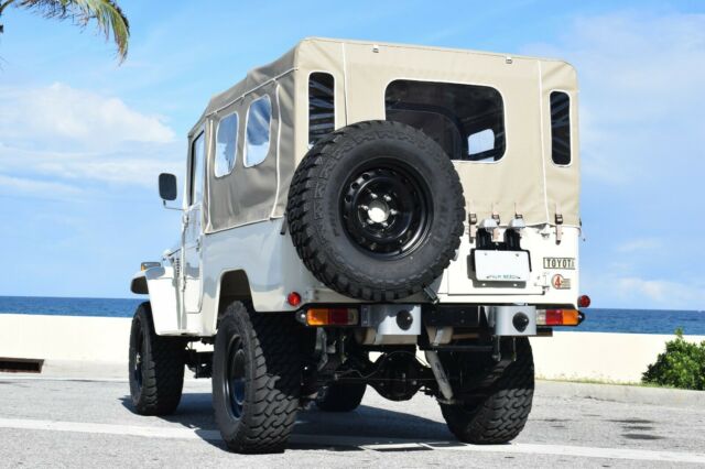 1982 Toyota Land Cruiser FJ43 - photo 3