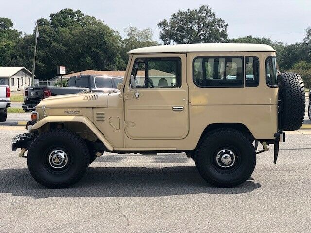 1982 Toyota Land Cruiser FJ40 - photo 5