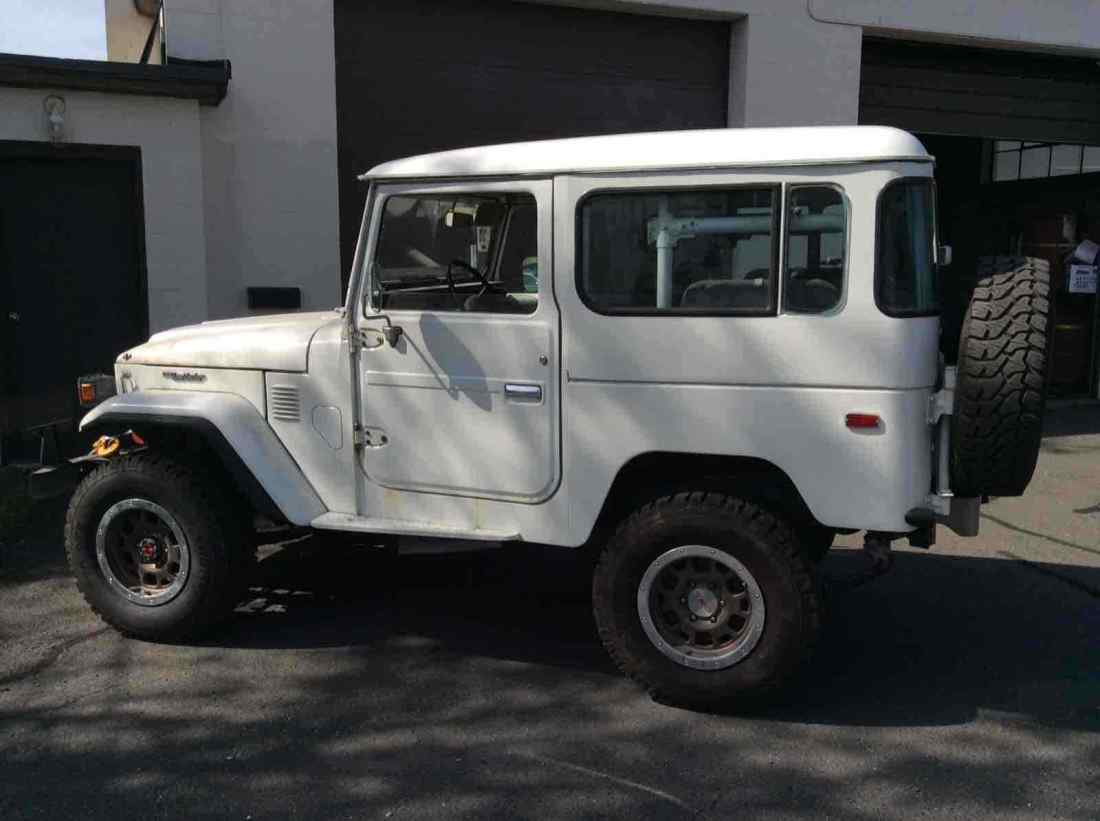 1982 Toyota Land Cruiser FJ40 - photo 4